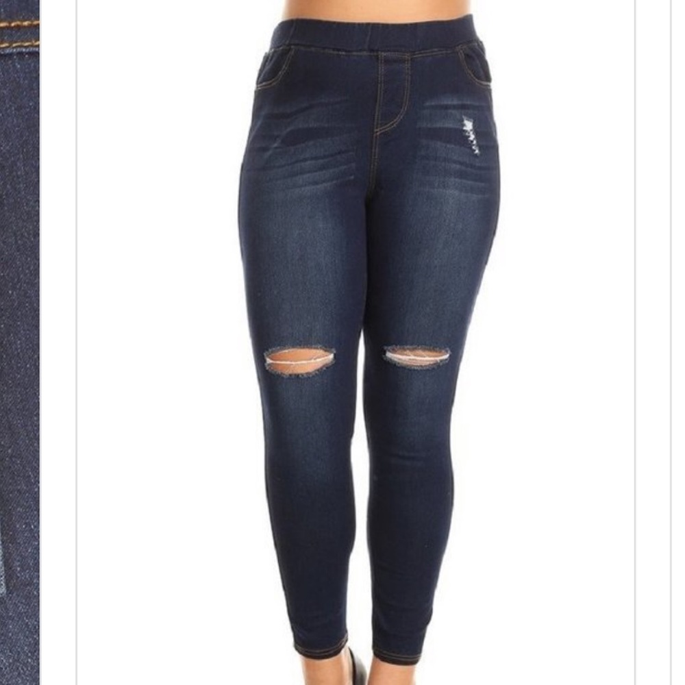 JVINI Dark Distressed Jegging - plus size
